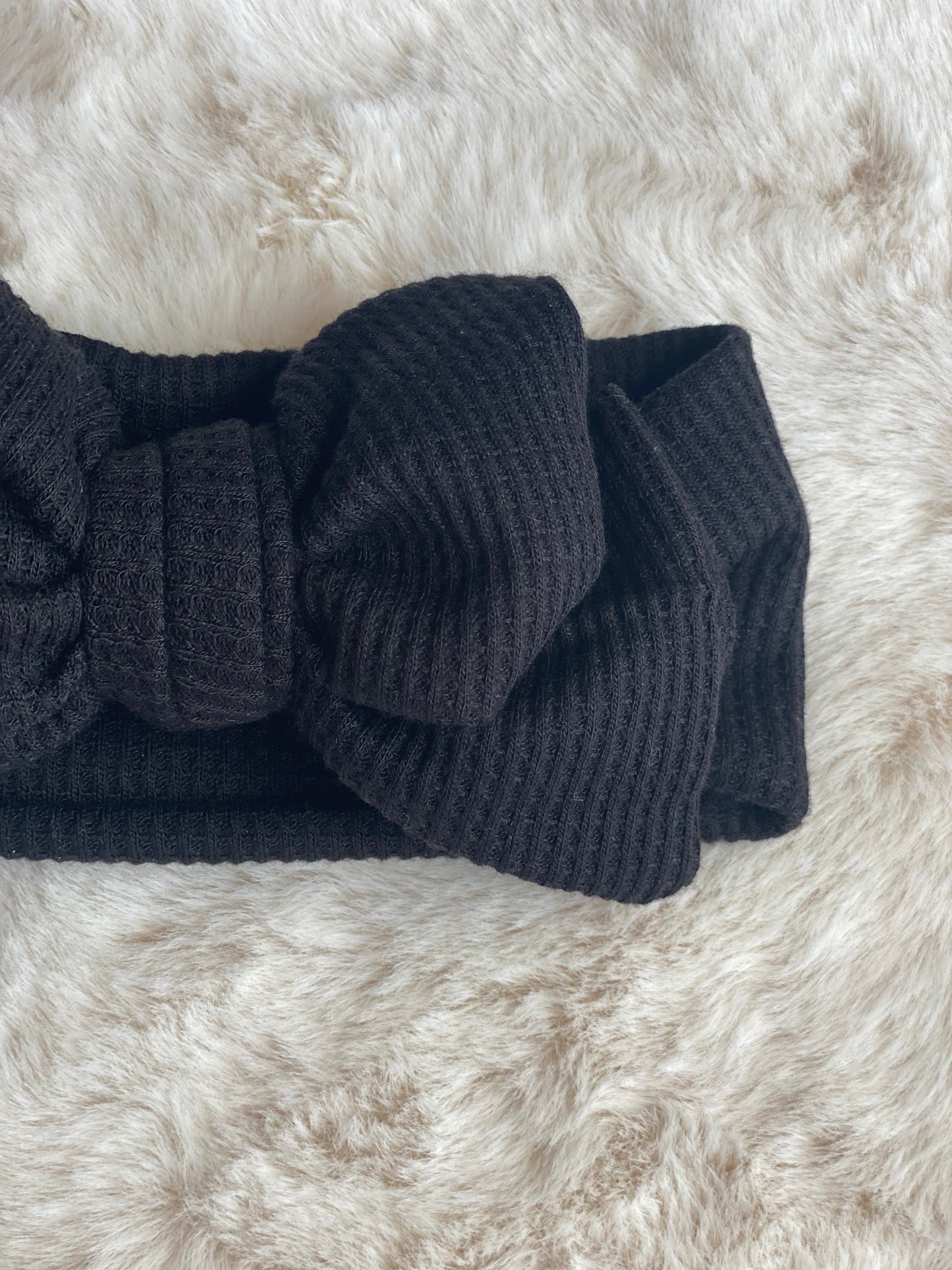 Oversized Waffle Topknot - Black