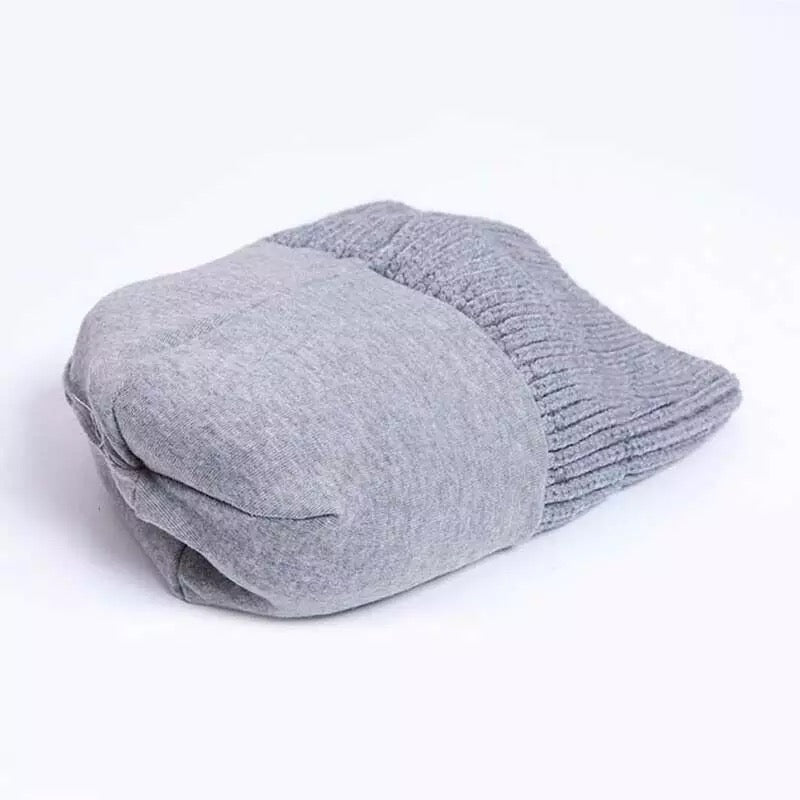 Pom Pom Beanie - Grey